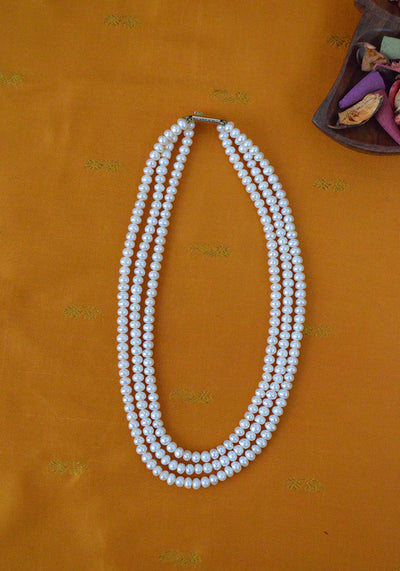 Elegant Pearl 3 Layered Necklace Perfect  for simple look