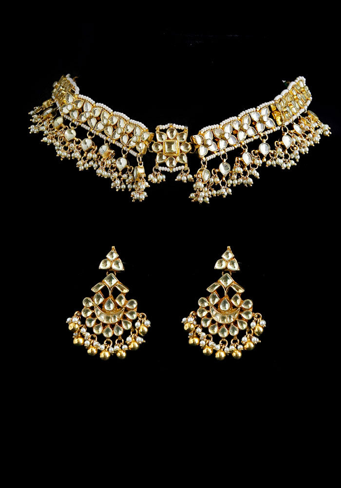 Gold Toned Kundan Pearl Necklace