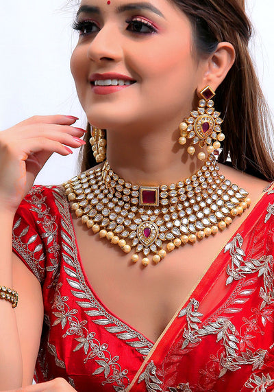 Red Gold Toned Kundan Necklace Set with Pearls Droplets